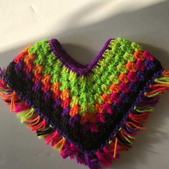 NEW HANDMADE BABY PONCHO - Picture 2 of 4